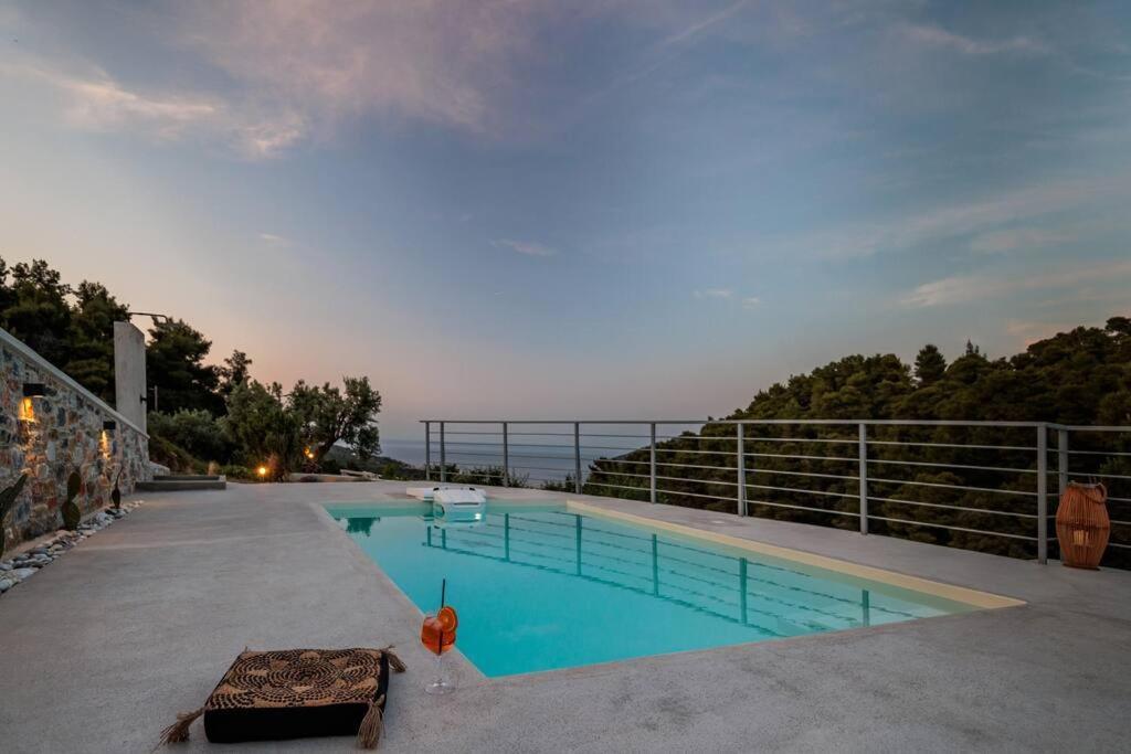 Villa Koukounaria Скопелос Экстерьер фото